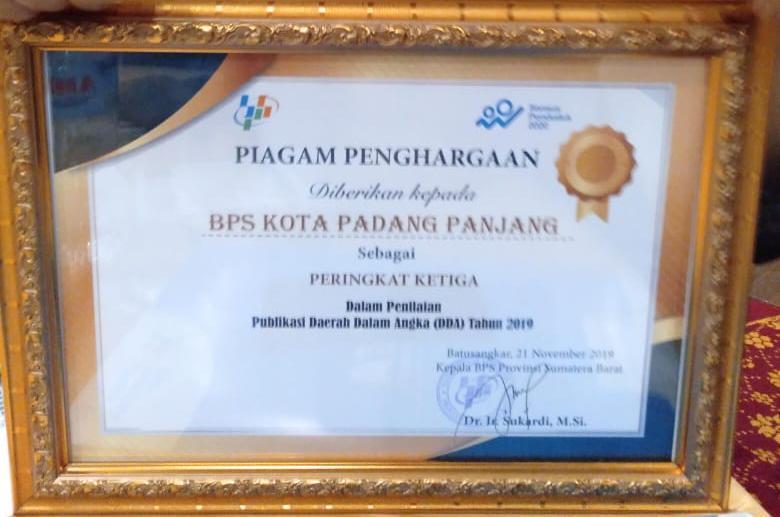 01. Terbaik Pertama Pembuatan Publikasi Daerah Dalam Angaka.jpg