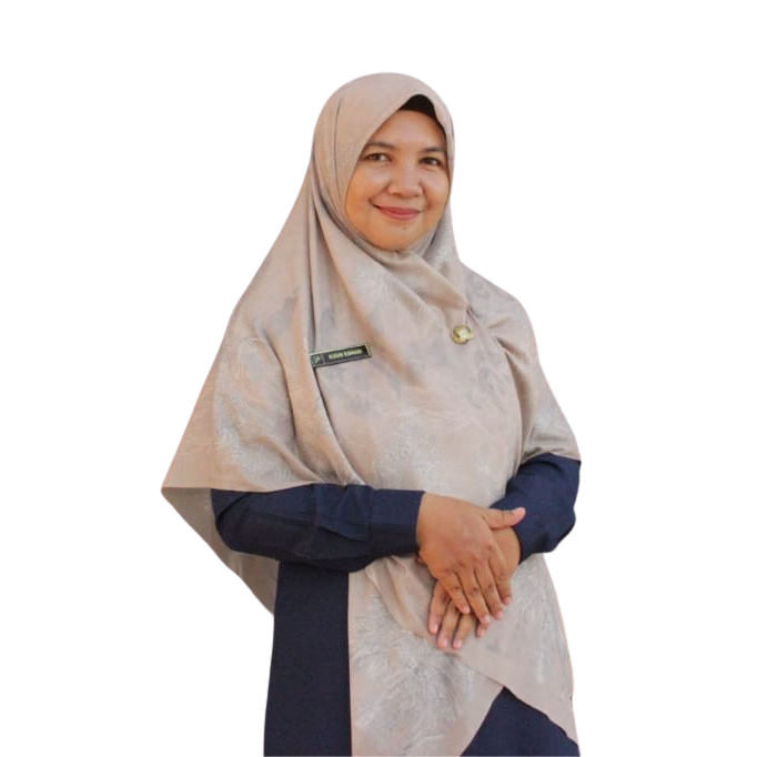 foto bu kusni berdiri.png